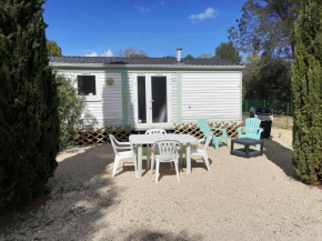 Mobil home au calme dans la pinède